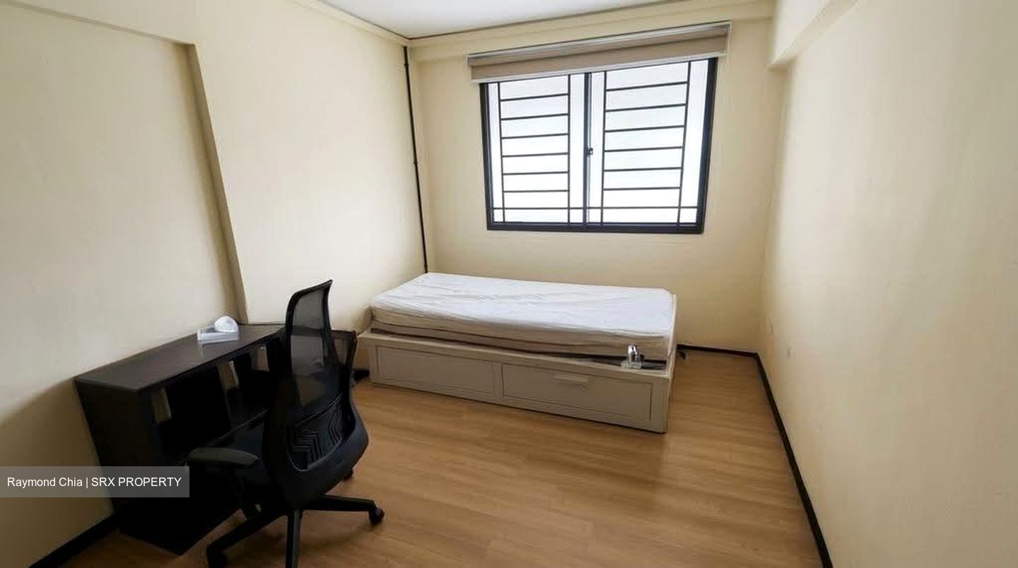 Tampines Street 42 (Tampines), Multi Generation #618005001